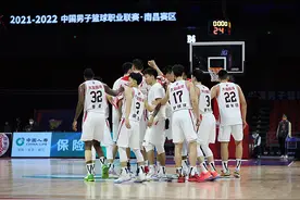 CBA季后赛 | 实力有差距 广东轻松胜天津赢开门红图片