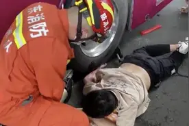 广州数十市民抬车救人！执勤交警、消防员讲述现场救援故事图片