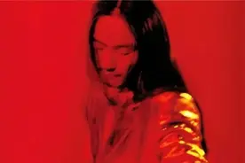 春天该很好，你若尚在场 千万网友在线重温张国荣《热·情》演唱会绝代风华图片
