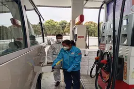 24小时不停业，350座加油站保障上海防疫用油需求 | 上海战疫图片