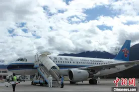 南航林芝至广州直航邮路正式开通图片