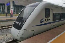 广深铁路“站站停”公交化运营！广铁4月8日起实施新的列车运行图图片