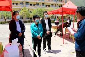 王陆巧到海岱镇调研疫情防控工作图片