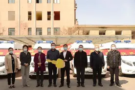 烟台市10辆负压救护车交付使用图片