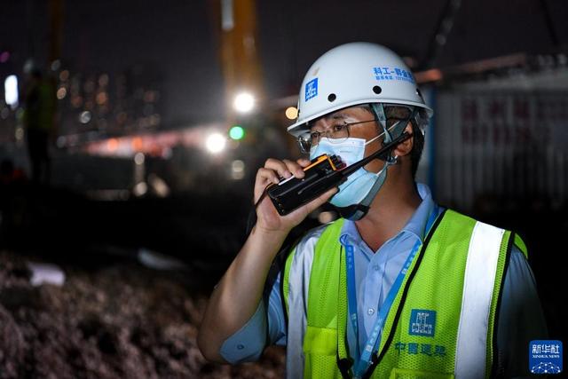 在一片荒芜中抢建“生命之舟”——中央援建香港应急医院建设者群像扫描