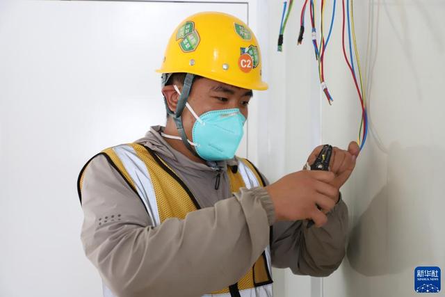 在一片荒芜中抢建“生命之舟”——中央援建香港应急医院建设者群像扫描