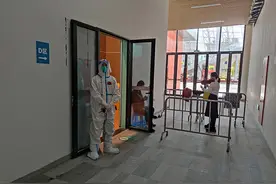 方舱故事｜演奏《海滨诗集》的女孩今天参加了线上艺考图片