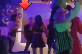 谢尔巴科娃和瓦利耶娃深夜酒吧蹦迪 网友：在现场的小伙伴们赚翻了图片