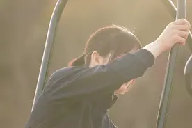 飒飒飒！坦克女兵和直-20女飞行员同框图片