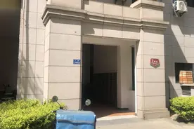 电梯异常直降底层，问题频出业主担忧，物业：保护机制敏感图片