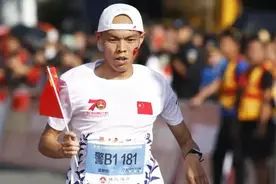 奔跑狂人“猛得狠”：特勤大队消防员孟登恒13小时连续奔跑114公里图片