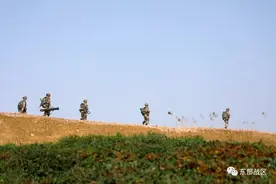 单兵单装战斗，开始图片