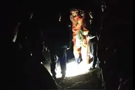 广西一7岁男孩和家人进山扫墓时走失，数百人搜山6天无果图片