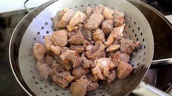 无论炖什么肉，牢记这2句口诀，很多人不懂，难怪肉老汤不鲜
