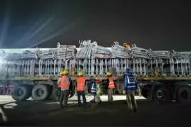 通宵支援！广州地铁连夜为白云区安装8公里围蔽护栏图片