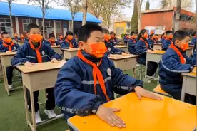 师生自编律动操 嗨翻大课间