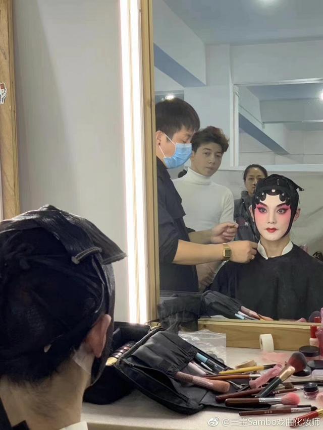 戏剧旦角化妆品套装