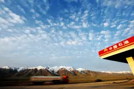 生命禁区加油站，这家人一待就是12年图片