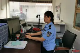 连续熬夜两天仅休息七八个小时 95后女辅警晕倒在工作岗位上图片