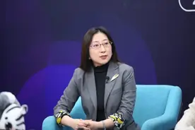 崔丽丽：帮助上海95个社区“团长”的“团长”，有这些要说图片