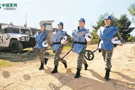 中国先后派出1000多名维和女军人，出色的战斗力和亲和力受到多方赞誉图片
