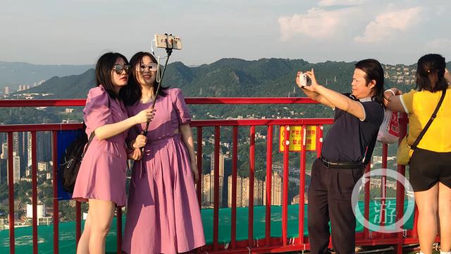 摄影师 吕忠民 