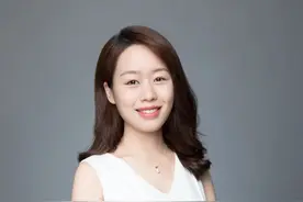 男子以女友名义购买名车，后因无法偿还贷款，双方闹上了法庭图片