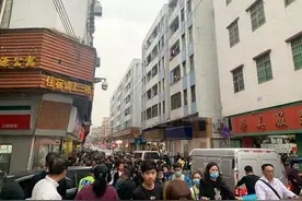 广州年轻打工人的B面：临时工不再等着被“挑”有人离开有人玩起直播图片