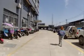 “我都这么配合了，派出所怎么还抓我？”萧山一女子当场奔溃……图片