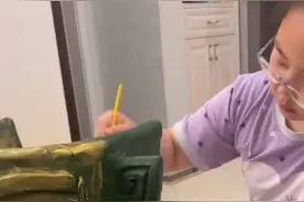 厉害！父女花4小时，用黏土捏出青铜鼎，网友：西周还是东周的？上周的图片