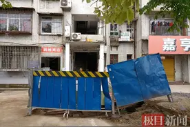 帮到底｜加装电梯引起邻里矛盾，20多户业主望“坑”兴叹图片