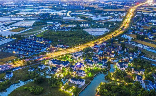 开往春天的101路公交：习近平同志曾经搭乘的这趟城乡公交车 见证了嘉兴牢记嘱托 统筹城乡发展发生的变化