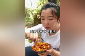 98年重庆女孩和闺蜜回乡创业做咸菜，日销售额达3万元图片