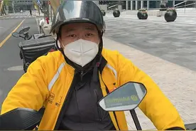 退伍军人在上海做跑腿小哥：“老人、小孩的单，我都会尽量接尽快送”图片