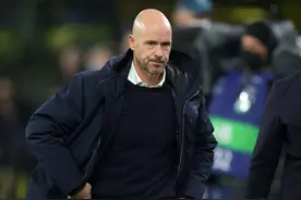 记者：滕哈赫看曼联比赛一直在摇头，尤其不满特莱斯图片