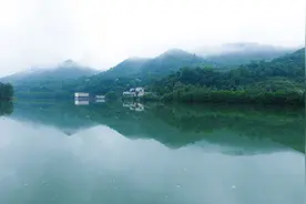 晨读｜近水还须善待水图片
