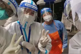 居委会住进了一位“小阿姨”：就是想让忙了大半天的居委干部吃口热饭图片
