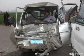 覆车之戒丨两货车会车不让行 发生相撞互担同责图片