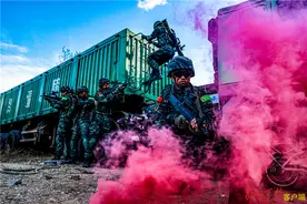高清大图！直击武警特战队员战术演练现场图片