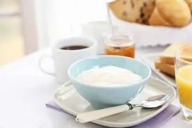 酸奶盒上没有这3个字，最好不要买！很可能就是“假酸奶”，看你中招没图片