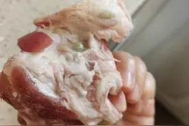 团购猪肉切开流绿脓？麦德龙正核实，厂家称产品已被退回图片