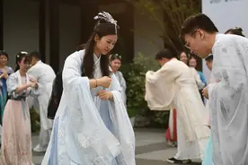 如何在短时间内找到真爱？炼成“相亲学家”的年轻人图片