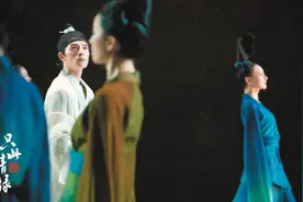 《只此青绿》先后加演13场，传统文化IP圈粉年轻观众图片