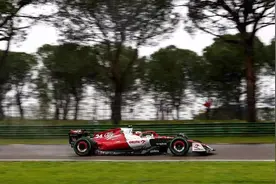 F1伊莫拉站正赛 周冠宇第15位完赛图片