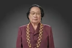 今天，致敬屠呦呦图片