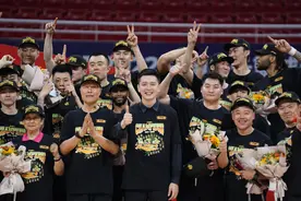 （体育）篮球——CBA总决赛：辽宁本钢夺冠图片