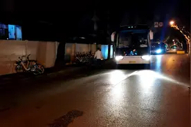 风雨中烈日下，是她们核酸采样的身影视频封面