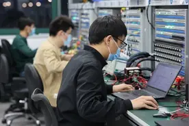 第一批员工已返岗，联合电子按下生产“快进键”图片