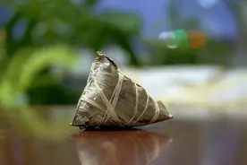 越南“雄王祭”：塑造共同的记忆，举办庙会，也食粽子图片
