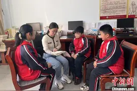 山西一老师7年记录50余万字教学日志 留住学生的成长瞬间图片